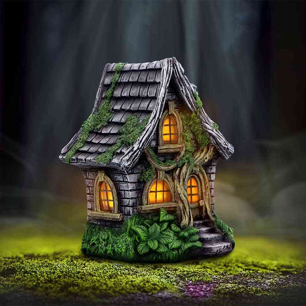 Nemesis Now - Curly Oak Manor with LED light Dekorative Figur - Mehrfarben
